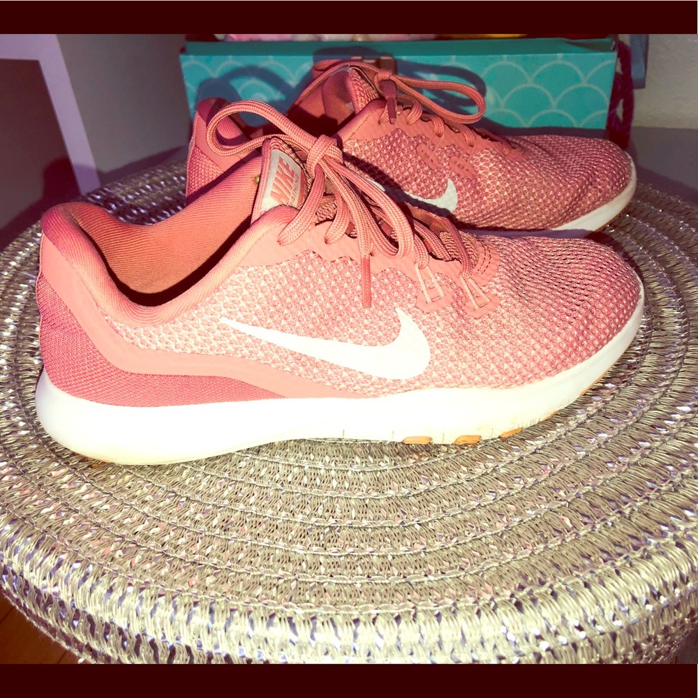Nike’s tennis shoes